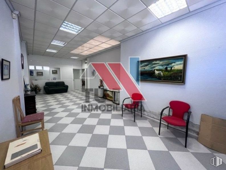 Retail for sale at Calle Hipolito Ezquerra, 31, Fuensalida, Toledo, 45510 with chair, picture frame, furniture, interior design, flooring, floor, real estate, hall, television and ceiling around