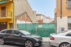 Land for sale at Calle Alpechines, 21, San Fernando de Henares, Madrid, 28830 with wheel, car, window, tire, automotive parking light, land vehicle, vehicle, automotive tail & brake light, automotive lighting and sky around