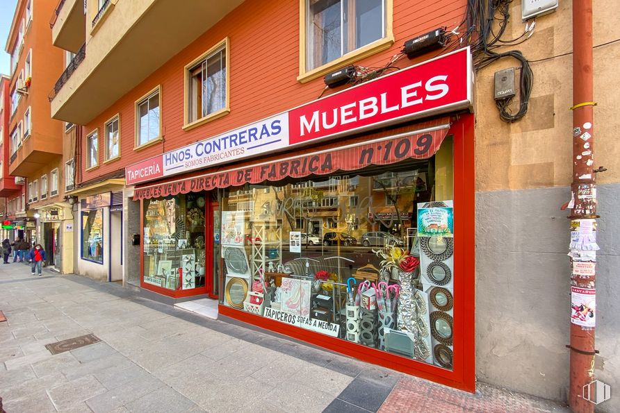 Local en venta en Paseo Extremadura, 109, La Latina, Madrid, 28011 con edificio, ventana, accesorio, puerta, barrio, fachada, venta minorista, compras, ciudad y acera alrededor