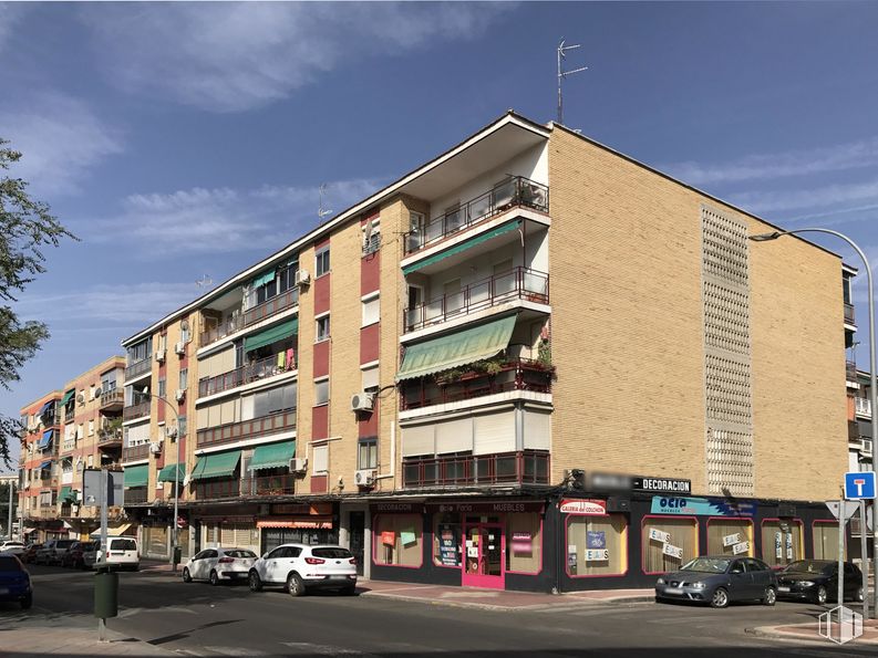 Local en venta en Calle Fernando III El Santo, Parla, Madrid, 28980 con coche, edificio, cielo, nube, vehículo terrestre, rueda, ventana, vehículo, diseño urbano y luz de la calle alrededor