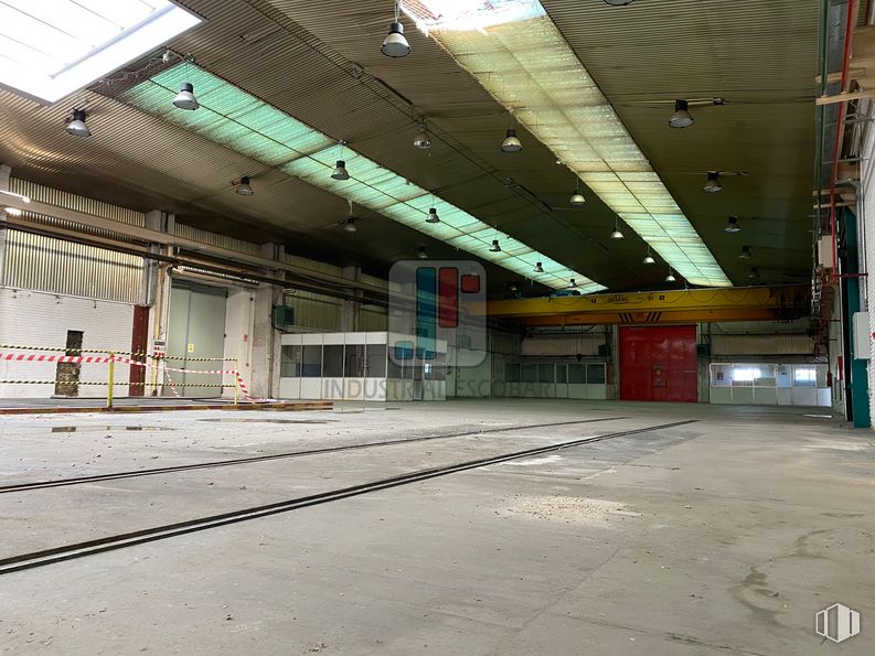 Nave en alquiler y venta en Zona Industrial Arganda, Arganda del Rey, Madrid, 28500 con edificio, suelo, material compuesto, accesorio, techo, ciudad, concentrador de transporte, edificio comercial, viga y hormigón alrededor