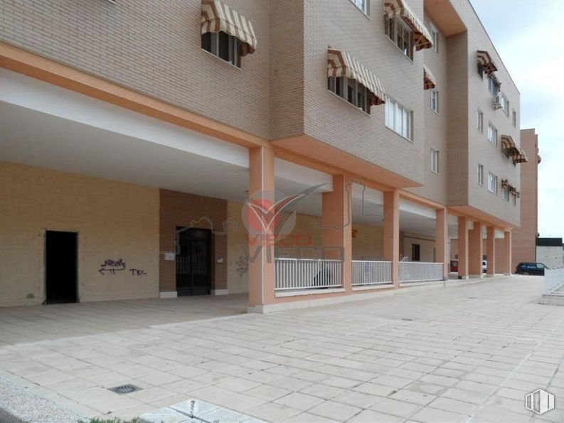 Local en alquiler en Zona Avenida de la Música Española, Cuenca, 16004 con edificio, propiedad, condominio, diseño urbano, accesorio, piso, fachada, área residencial, material compuesto y suelo alrededor