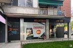 Retail for sale at Avenida Portugal, 12, Móstoles, Madrid, 28932 with person, building, window, plant, wheel, architecture, facade, tire, signage and vehicle around