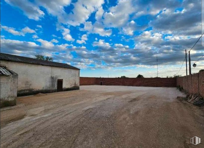 Industrial for rent at Calle Barranco, 75, Colmenar de Oreja, Madrid, 28380 with cloud, sky, plant, road surface, asphalt, land lot, window, wood, building and tree around