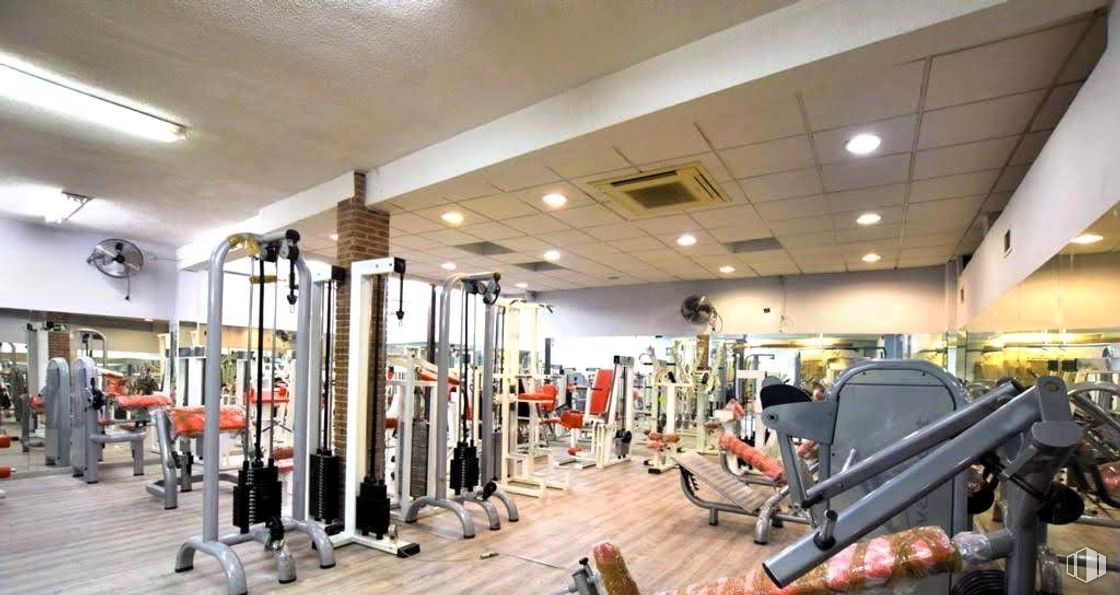 Local en venta en Calle San Joaquín, Fuenlabrada, Madrid, 28943 con aparatos de ejercicio, máquina de ejercicios, gimnasio, ejercicio, suelos, edificio, ocio, forma física, máquina de musculación y deportes alrededor