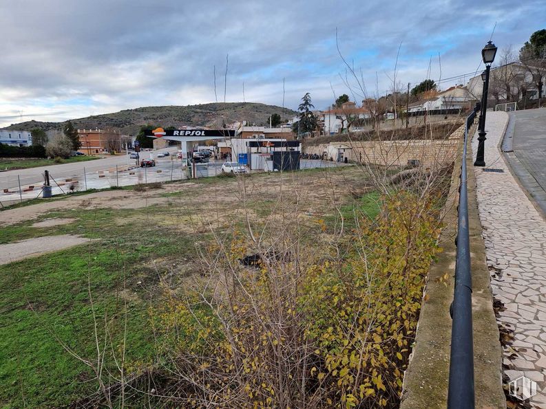 Suelo en alquiler en Carretera Nacional III, Perales de Tajuña, Madrid, 28540 con nube, cielo, planta, edificio, terreno, asfalto, luz de la calle, hierba, zona residencial y diseño urbano alrededor