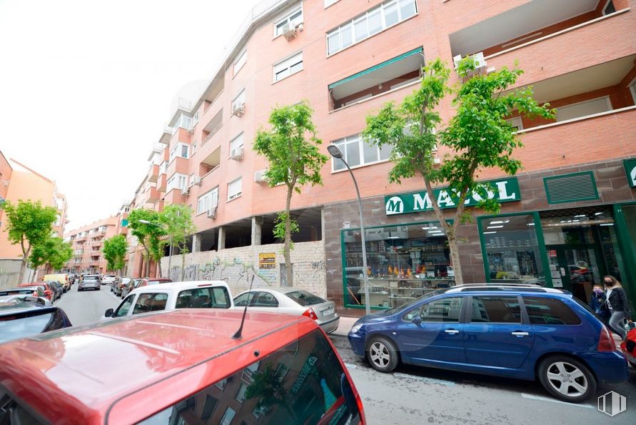 Local en venta en Calle Cristo Salud, 30, Valdemoro, Madrid, 28342 con rueda, coche, neumático, edificio, persona, vehículo terrestre, vehículo, ventana, planta y vehículo motorizado alrededor