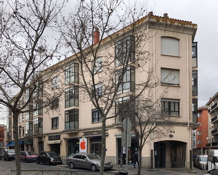 Oficina en alquiler y venta en Calle Duque de Alba, 13, Ávila, 05001 con ventana, edificio, tiempo de día, propiedad, accesorio, rama, ramita, diseño urbano, condominio y árbol alrededor