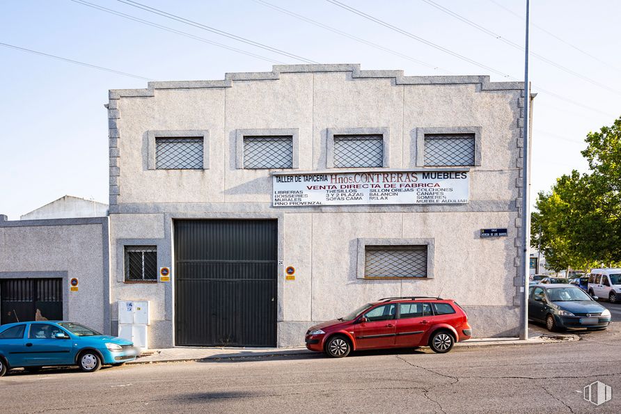 Nave en venta en Calle Vereda de los Barros, 24, Alcorcón, Madrid, 28925 con coche, ventana, edificio, puerta, rueda, luz de estacionamiento automotriz, neumático, vehículo terrestre, cielo y vehículo alrededor