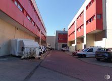 Nave en venta en Zona industrial Valle de Tobalina, Villaverde, Madrid, 28021 con edificio, coche, camioneta, cielo, rueda, neumático, propiedad, vehículo, ventana y superficie de la carretera alrededor