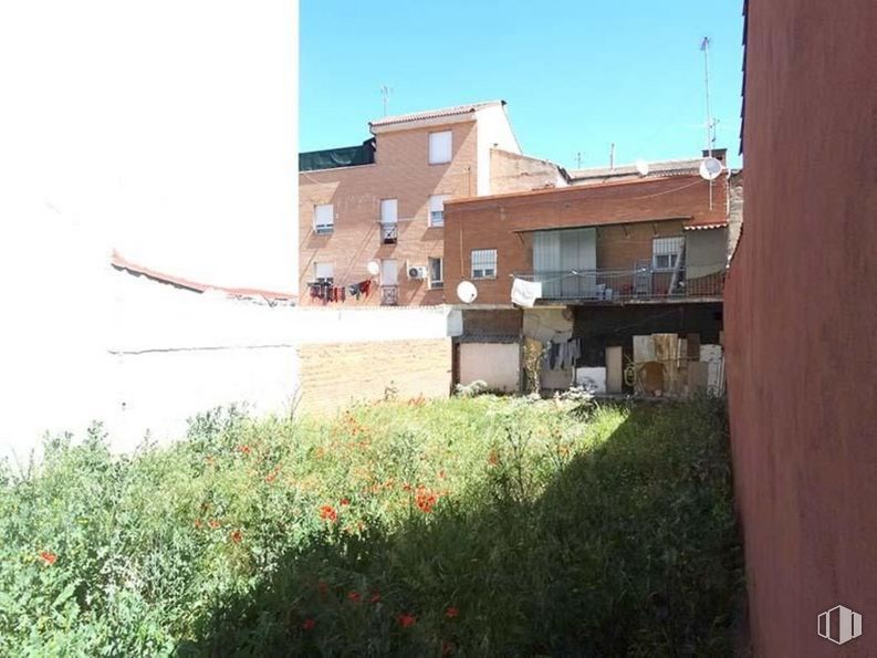 Suelo en venta en Calle Quijada de Pandiellos, 59, Puente de Vallecas, Madrid, 28053 con casa, ventana, planta, cielo, edificio, lote de terreno, flor, barrio, hierba y zona residencial alrededor