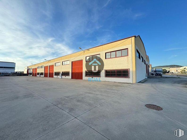 Industrial for sale at Polígono Torrehierro, Talavera de la Reina, Toledo, 45600 with concrete, parking, shade and parking lot around