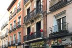 Retail for sale at Malasaña-Universidad, Centro, Madrid, 28004 with building, person, window, urban design, neighbourhood, wall, condominium, city, commercial building and facade around