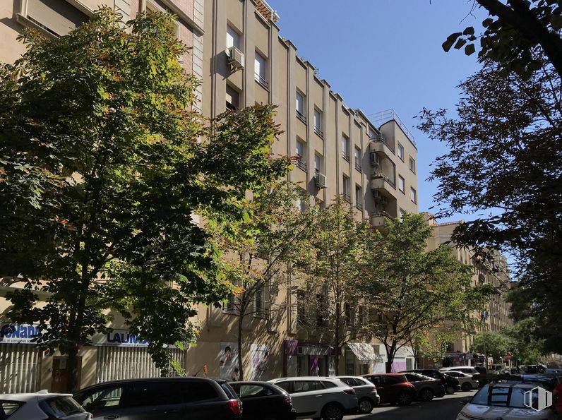 Oficina en alquiler en Calle Ayala, 93, Salamanca, Madrid, 28006 con coche, edificio, durante el día, propiedad, ventana, vehículo, cielo, neumático, infraestructura y vehículo de motor alrededor