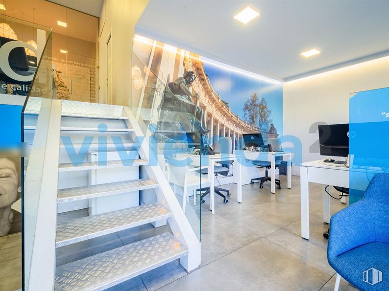 Local en alquiler y venta en Avenida Menéndez Pelayo, Retiro, Madrid, 28007 con mueble, propiedad, azul, interiorismo, suelos, suelo, edificio, inmobiliario, ocio y azul eléctrico alrededor