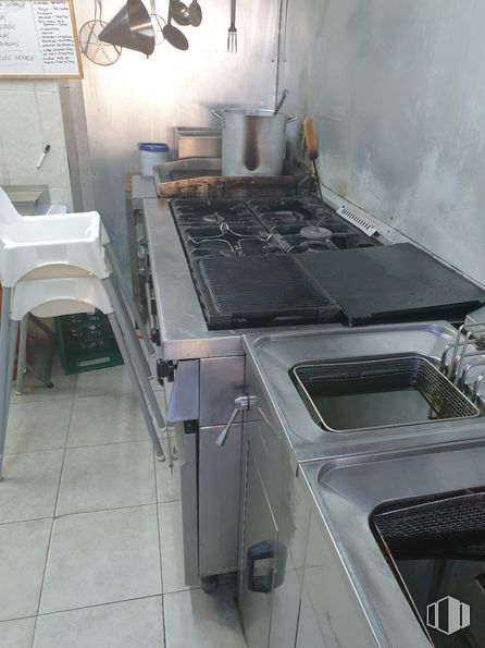 Local en venta en Zona Universidad, Móstoles, Madrid, 28933 con electrodoméstico, cocina, aparato de cocina, suelo, cocina, diseño automovilístico, suelos, electrodomésticos, gas y ebanistería alrededor