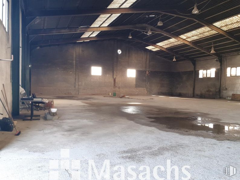 Nave en venta en Zona industrial, Móstoles, Madrid, 28938 con edificio, hall, suelo, madera, suelos, gas, casa, material compuesto, material de construcción y hormigón alrededor