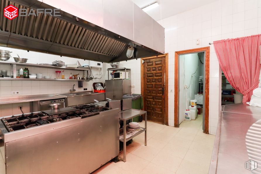 Nave en venta en Calle Duero, Mejorada del Campo, Madrid, 28840 con aparato de cocina, edificio, interiorismo, cocina, cocina, electrodoméstico, casa, gas, suelos y encimera alrededor