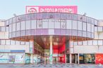 Retail for rent at Avenida Constitución, 90, Torrejón de Ardoz, Madrid, 28850 with sky, facade, leisure, recreation, city, event, sport venue, building, advertising and mixed-use around