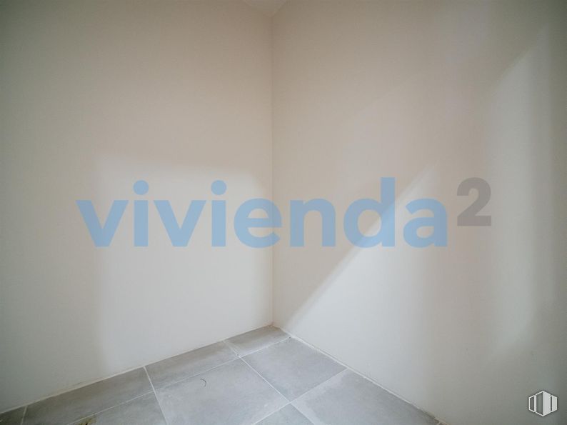 Local en venta en Calle Francisco Villaespesa, Ciudad Lineal, Madrid, 28017 con suelo, suelos y suelo de baldosas alrededor