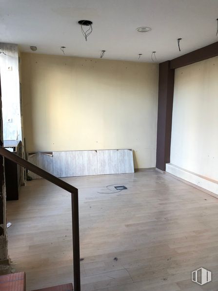 Local en alquiler en Barrio del Pilar, Fuencarral - El Pardo, Madrid, 28029 con madera, diseño de interiores, piso, pavimentos, pasillo, sombra, madera, techo, madera contrachapada y evento alrededor