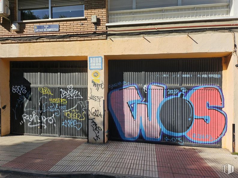 Local en alquiler y venta en Avenida Derechos Humanos, 2, Alcorcón, Madrid, 28914 con ventana, durante el día, edificio, azure, infraestructura, pintura, madera, arte, graffiti y línea alrededor