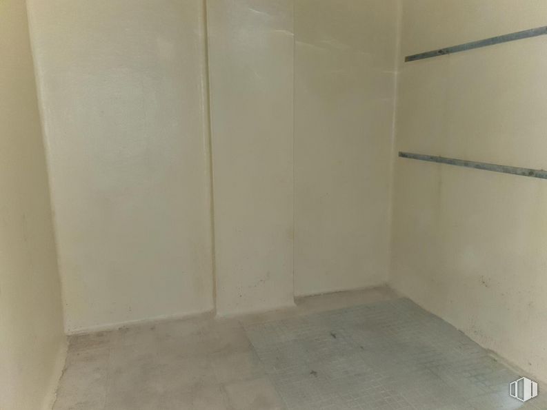 Local en venta en Paseo Val, 16, Alcalá de Henares, Madrid, 28804 con madera, suelos, suelo, material compuesto, accesorio, madera dura, hormigón, escayola, techo y contrachapado alrededor