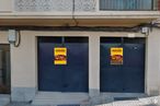 Retail for sale at Calle San Antonio el Real, Segovia, 40004 with door, window, daytime, fixture, building, font, facade, tints and shades, house and gas around