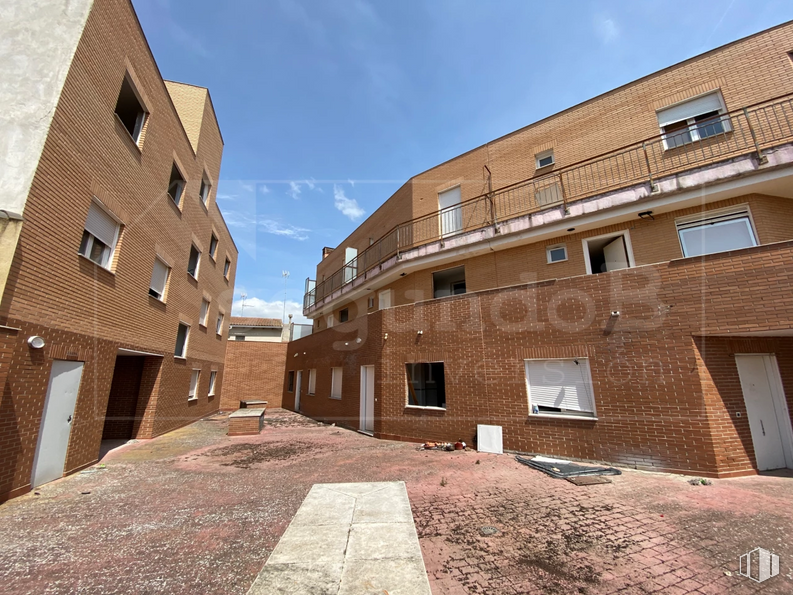 Land for sale at Calle Capitán Bermejo, 46, La Mata, Toledo, 45534 with window, building, door, sky, cloud, brick, facade, urban design, landscape and house around