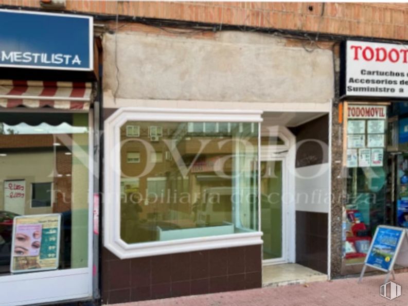 Local en alquiler en Calle Badajoz, Móstoles, Madrid, 28931 con ventana, venta al por menor, edificio, inmobiliario, fachada, asentamiento humano, publicidad, señalización, toldo y accesorio alrededor