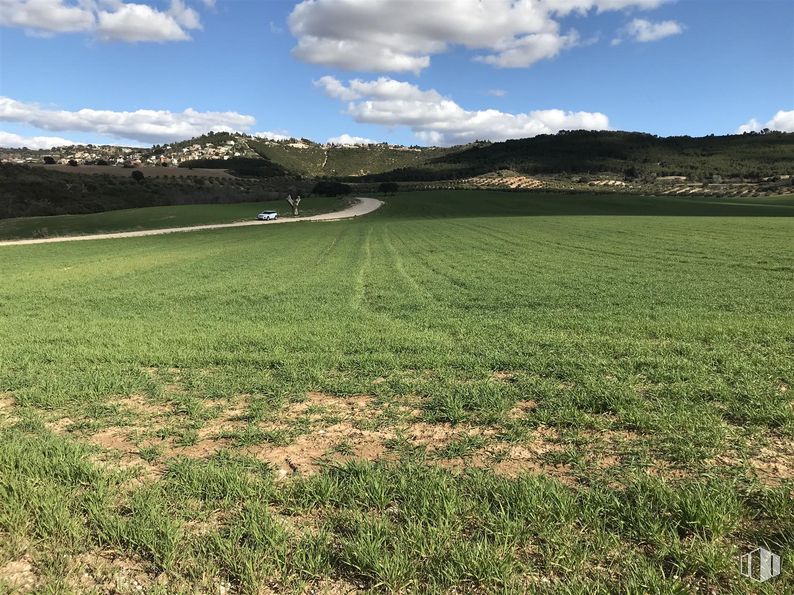 Land for sale at Finca Valdeapa, Chiloeches, Guadalajara, 19160 with cloud, sky, plant, nature, natural landscape, mountain, land lot, sunlight, grass and tree around