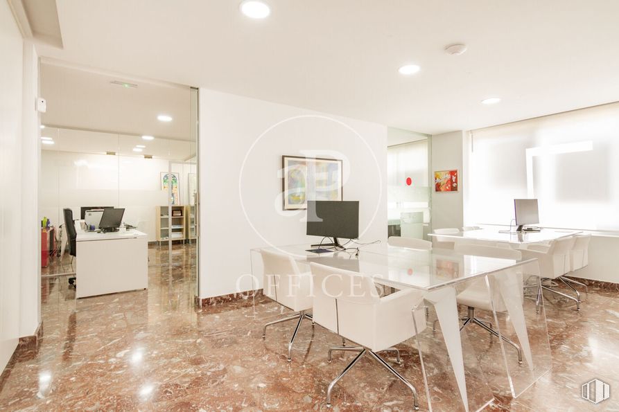 Oficina en venta en Calle Orense, Tetuán, Madrid, 28020 con silla, escritorio, mesa, mueble, edificio, interiorismo, casa, ebanistería, suelos y sala de estar alrededor