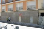 Local en alquiler en Zona Calderón de la Barca, Cuenca, 16001 con ventana, persona, motocicleta, edificio, diseño urbano, barrio, pared, fachada, bienes raíces y manillar bicicleta alrededor