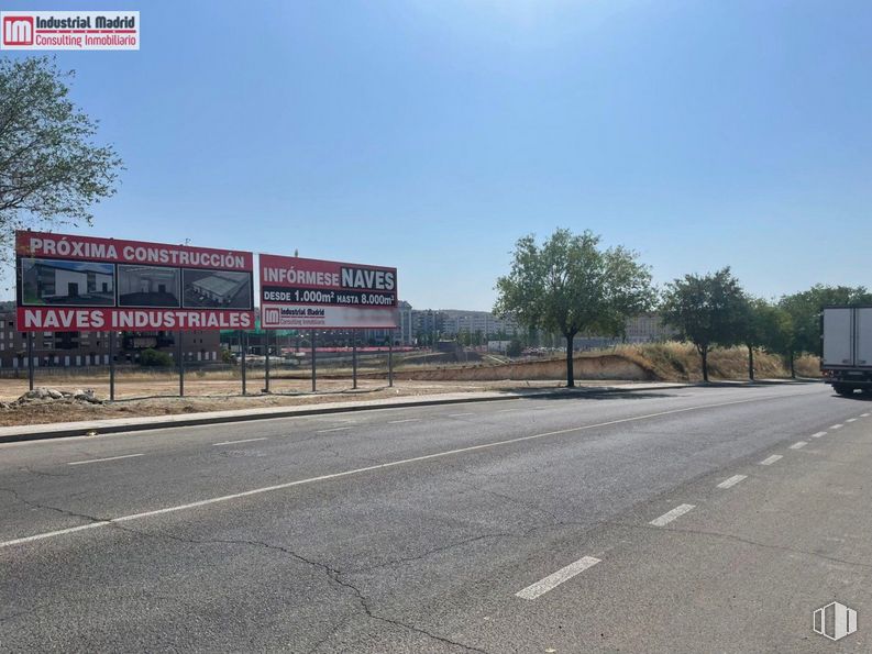 Land for sale at Zona Rivas Futura, Rivas-Vaciamadrid, Madrid, 28529 with building, sky, property, tree, road surface, asphalt, motor vehicle, plant, mode of transport and thoroughfare around