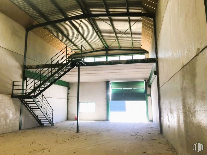 Industrial for sale at Calle Costa del Sol, Yuncos, Toledo, 45210 with window, floor, ceiling, metal, iron, stairs, building material, daylighting, steel and paint around