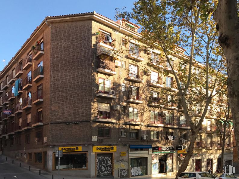 Local en venta en Calle Rivera de Curtidores, 21, Centro, Madrid, 28005 con edificio, durante el día, cielo, árbol, diseño urbano, condominio, ventana, bloque de pisos, zona residencial y fachada alrededor