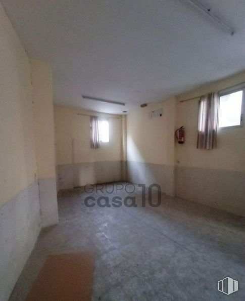 Local en alquiler y venta en Calle Zurbarán, Getafe, Madrid, 28904 con ventana, accesorio, edificio, madera, piso, pavimentos, pintura, pasillo, techo y madera alrededor