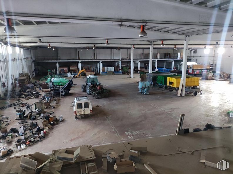 Industrial for sale at Polígono industrial Villacañas, Villacañas, Toledo, 45860 with wheel, building, tire, flooring, gas, engineering, hall, machine, service and event around