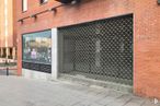 Retail for rent at Ronda Buenavista, Toledo, 45005 with window, building, road surface, wood, brickwork, brick, sidewalk, asphalt, flooring and urban design around