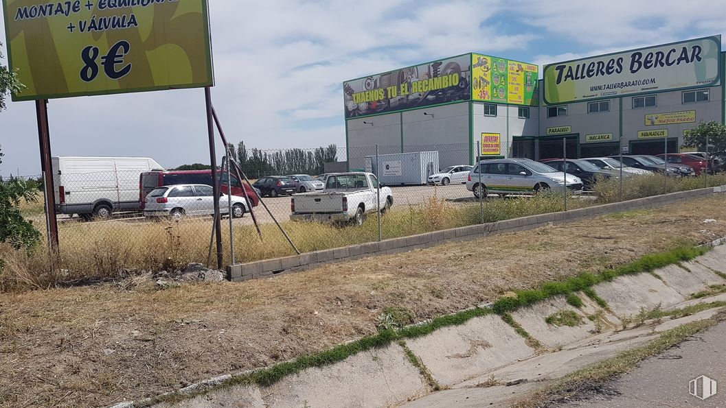 Suelo en venta en Calle Real, 1, Torrejón de la Calzada, Madrid, 28991 con coche, camión, edificio, matrícula, rueda, neumático, cielo, vehículo, vehículo de motor y nube alrededor