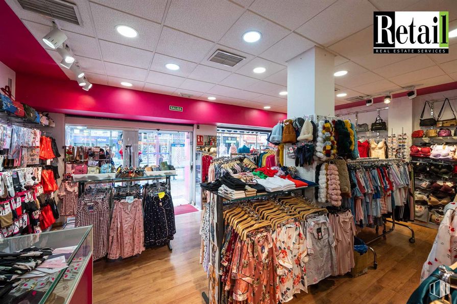 Retail for sale at Calle Bravo Murillo, 154, Tetuán, Madrid, 28020 with interior design, clothes hanger, customer, floor, retail, shopping, city, flooring, market and trade around