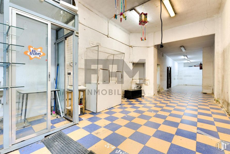 Local en venta en Zona Bravo Murillo, Tetuán, Madrid, 28039 con alumbrado, suelo de baldosas, accesorio, hall, interiorismo, suelos, suelo, inmobiliario, edificio y techo alrededor