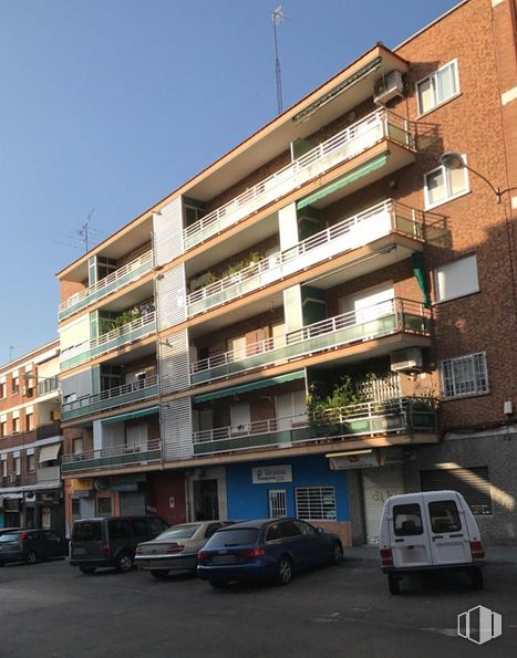 Local en venta en Calle Río Ulla, 20, Ciudad Lineal, Madrid, 28017 con coche, camioneta, edificio, rueda, cielo, neumático, vehículo, bloque de torre, ventana y condominio alrededor