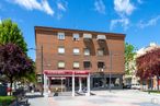 Retail for sale & for rent at Calle Arboleda, 21, Getafe, Madrid, 28901 with building, cloud, sky, plant, window, tree, road surface, urban design, commercial building and real estate around