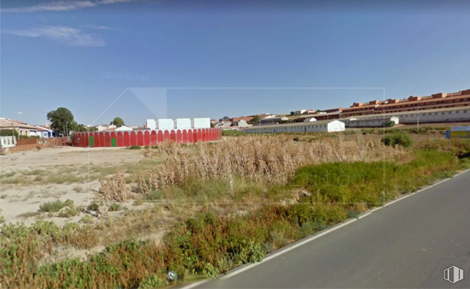 Land for sale at Casco urbano, Recas, Toledo, 45211 with sky, plant, ecoregion, land lot, road surface, grass, asphalt, landscape, plain and cloud around