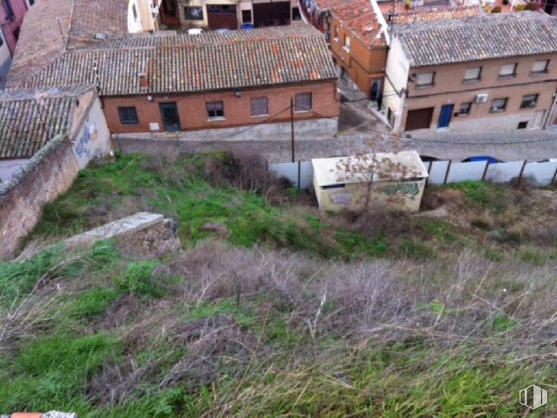 Land for sale at Calle Azacanes, 16, Toledo, 45003 with house, property, window, building, plant, land lot, grass, wall, wood and landscape around