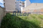 Land for sale at Calle Gregorio Ortiz, Villaverde, Madrid, 28021 with plant, building, sky, vegetation, land lot, window, urban design, grass, groundcover and city around