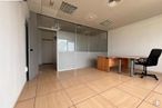 Office for sale at Calle Mariano Barbacid, Rivas-Vaciamadrid, Madrid, 28521 with chair, desk, light fixture, furniture, flooring, hall, table, floor, cabinetry and building around