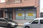 Retail for rent at Calle Arroyada, 13, Sonseca, Toledo, 45100 with car, wheel, automotive parking light, tire, land vehicle, vehicle, window, vehicle registration plate, motor vehicle and building around