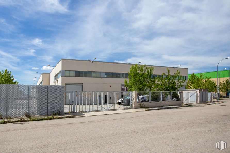 Nave en venta en Polígono Industrial Río de Janeiro, Algete, Madrid, 28110 con edificio, nube, cielo, planta, árbol, lote de tierra, asfalto, diseño urbano, superficie de carretera y barrio alrededor